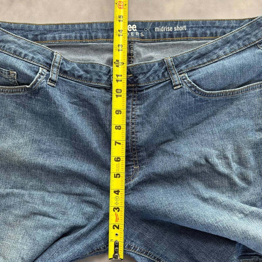 Lee Riders Denim Shorts Womens 20M Blue Excellent Midrise Stretch Jean Shorts - Picture 7 of 11